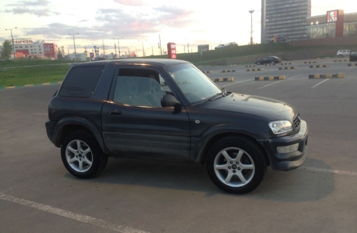 OZ Racing Saturn 8J R17 et37 5x114,3 - 3