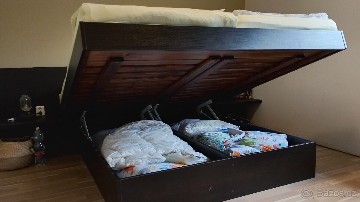 nábytek ložnice komplet - 3