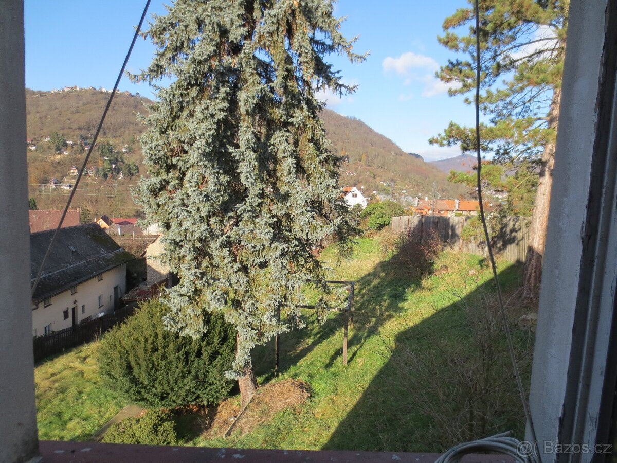 Rodinný dům se 2 byty v Sebuzíně, pozemky 914 m² - 3