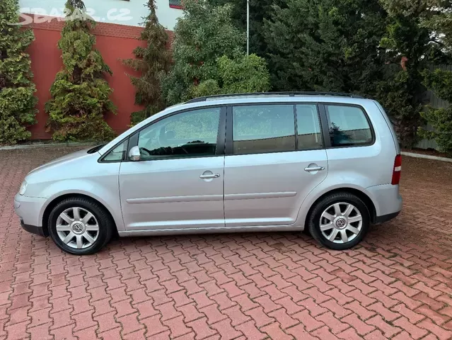 VW Touran 2.0TDI 103kW,Digi.klima,Výhřev,Tempomat,Webasto. - 3