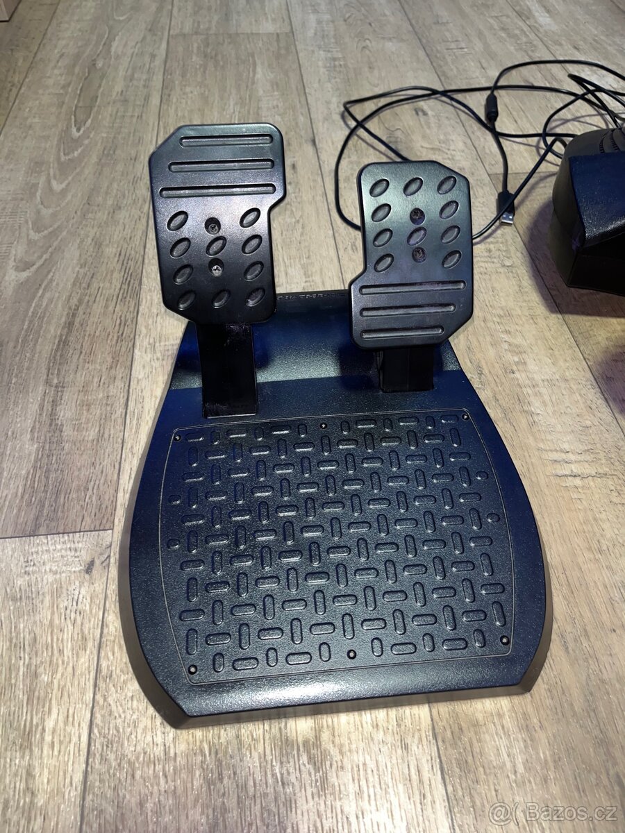 THRUSTMASTER Ferrari 458 Spider pro xbox - 3