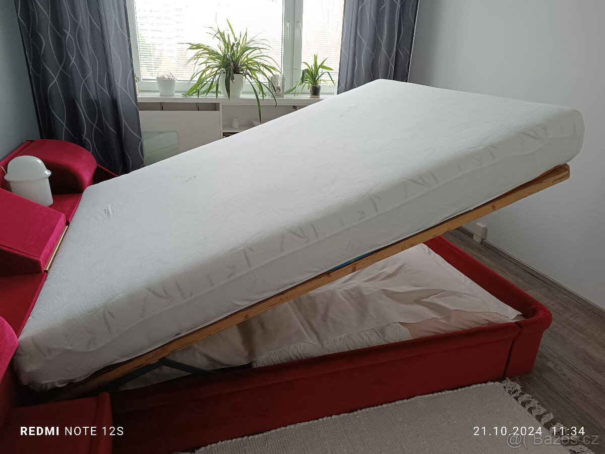 Čalouněná postel - 3