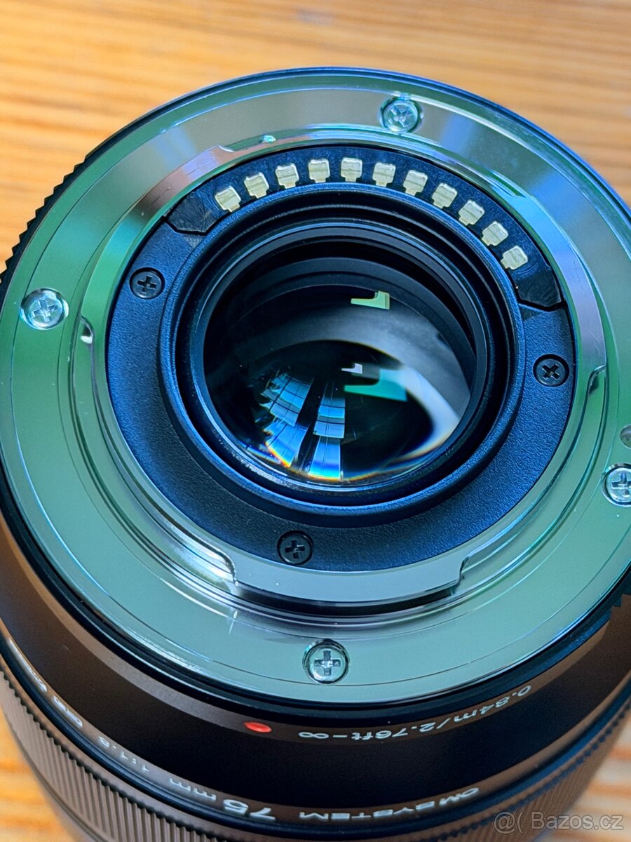 Olympus M.Zuiko Digital ED 75mm F1.8 - 3