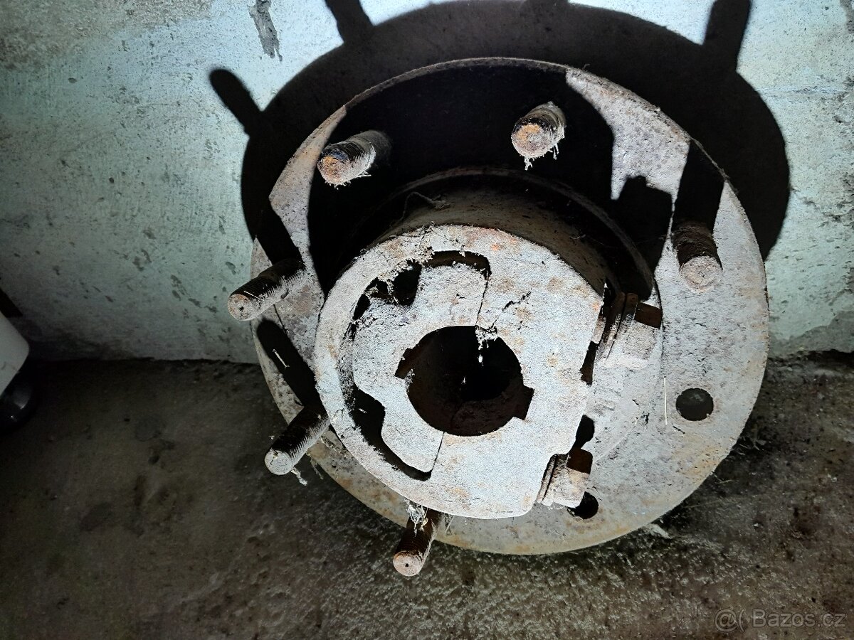 2 kusy zadní kolové náboje - 3