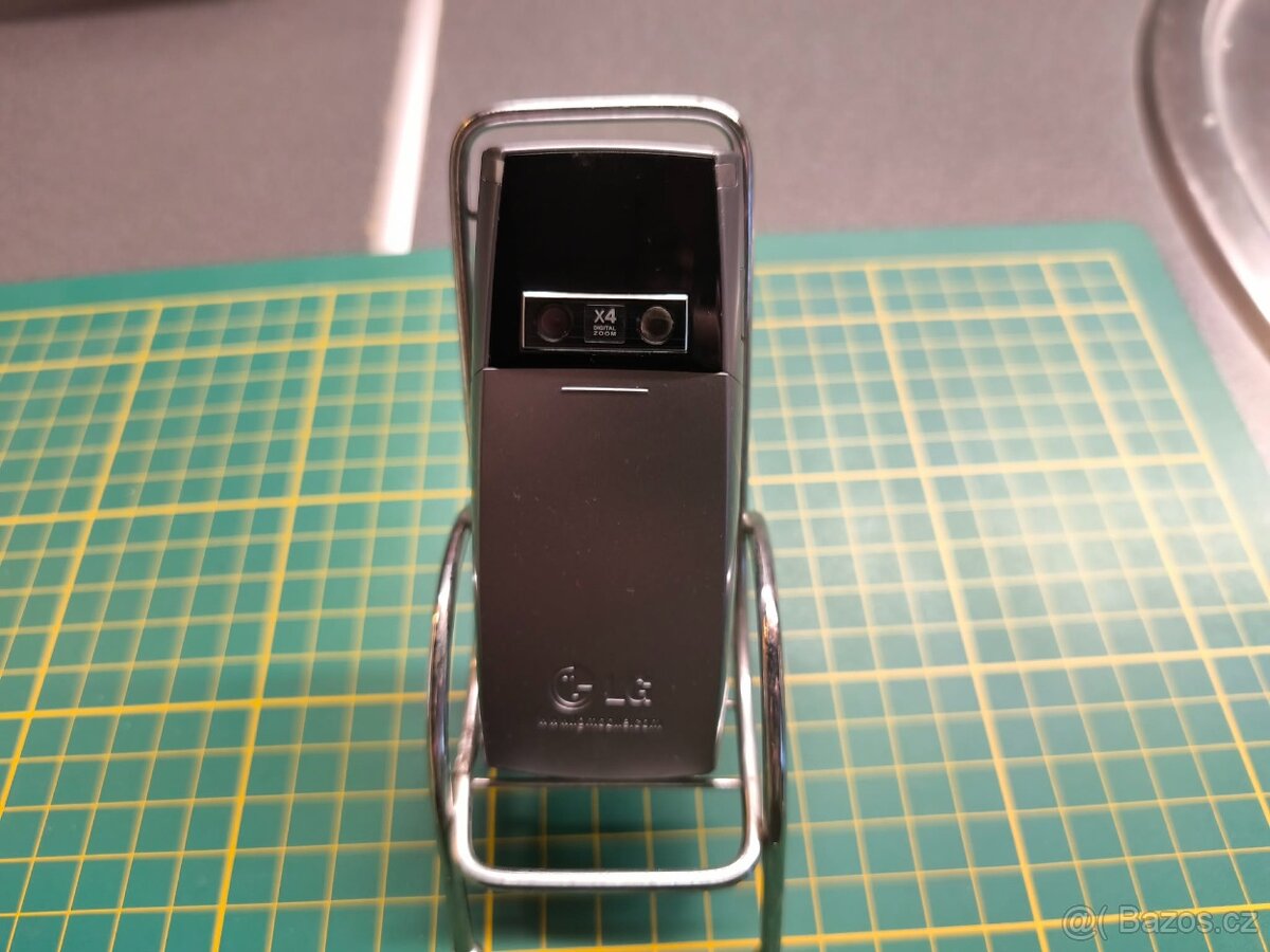 LG KG130 - 3