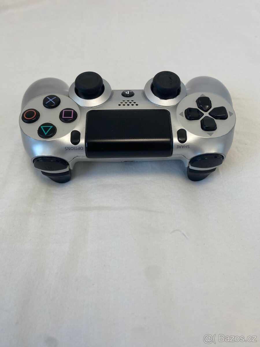 🎮 Originální PS4 ovladač DualShock 4 – stříbrný - 3