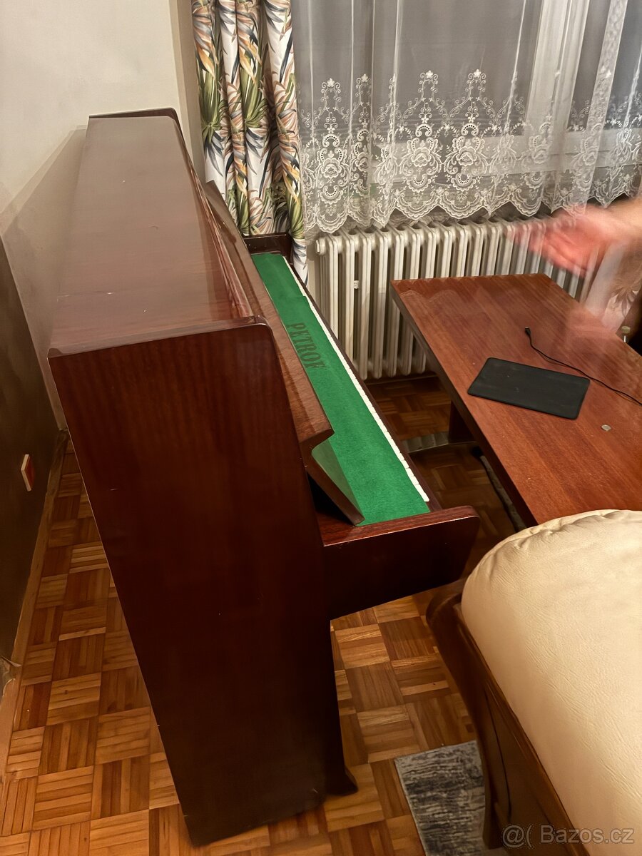 Piano Petrof - 3