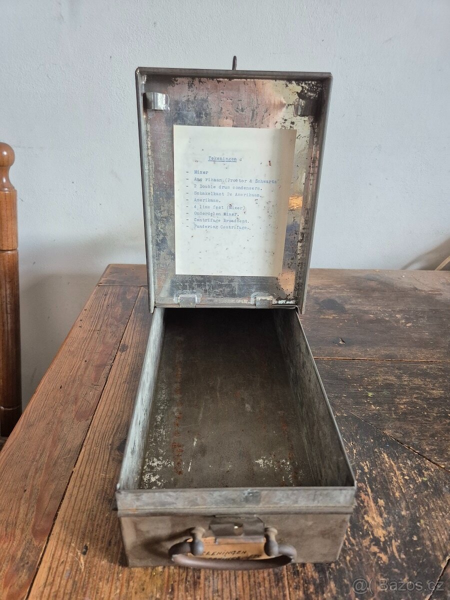 Stará vojenská plechová dóza / krabice / kastlík - 3