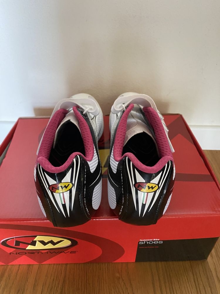 NOVÉ dámské silniční tretry Northwave vel.36 a 41 - 3