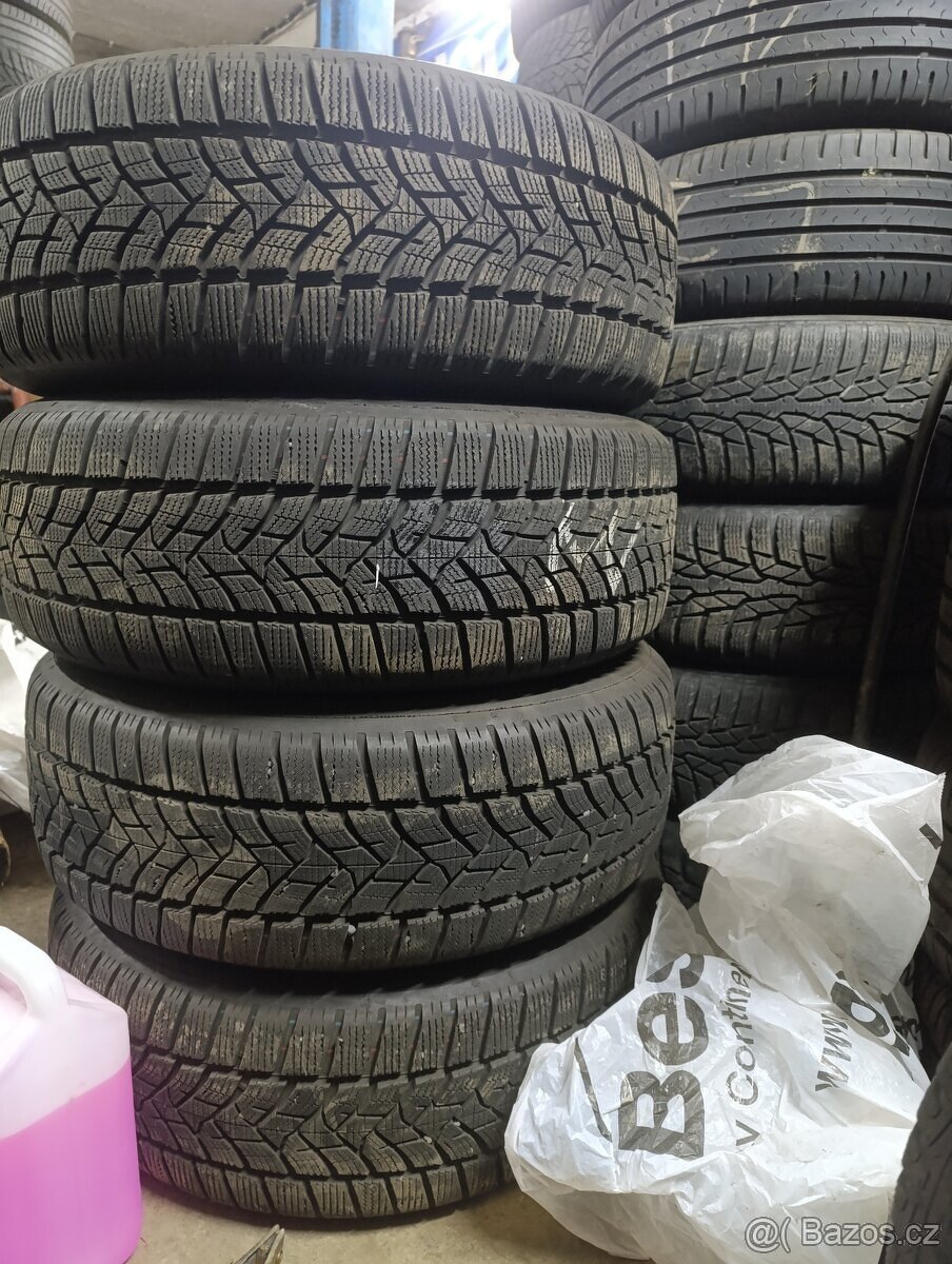 17´´ Zimni TOYOTA RAV4 CHR 215/60 R17 5x114,3 - 3