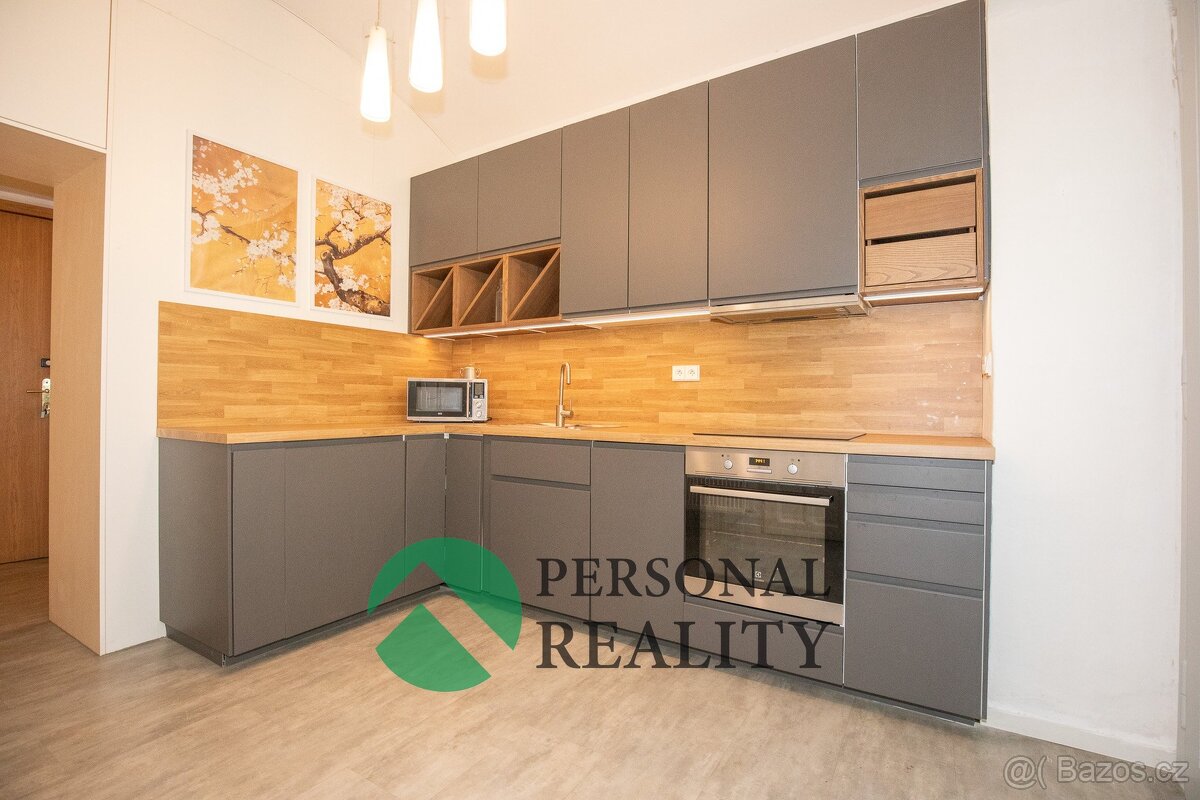 Prodej bytu 3+1 82 m², Praha - Košíře, ev.č. 02695 - 3