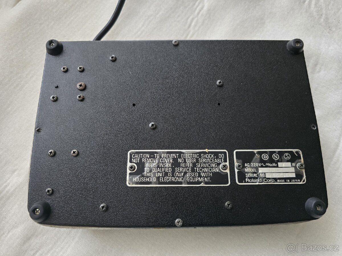 Boss CE-1 Chorus Ensemble Vintage Analog Stereo - 3