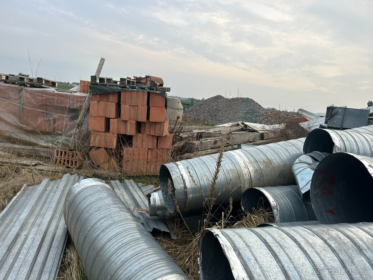 Trubky na klimatizaci a odsávání - 3