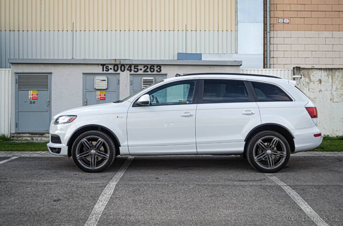 Audi Q7 3.0 Turbo Benzín Quattro 7Miest - 3