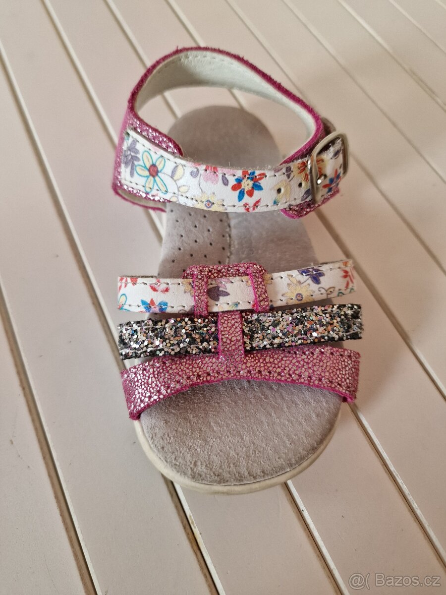 Holčičí sandaly - 3