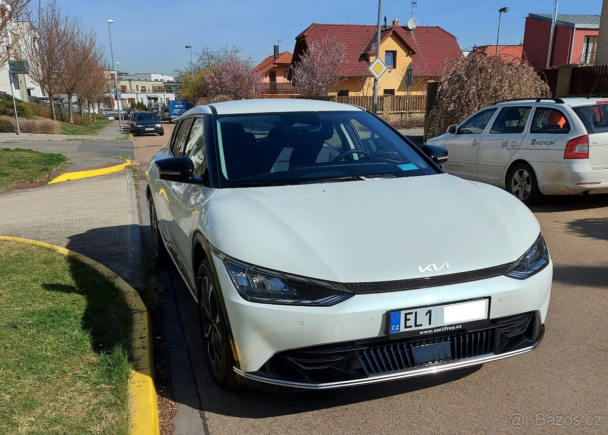 KIA EV6 - VÝM./PROD.- Earth, 168 k, 2022, 49 500 km - 3