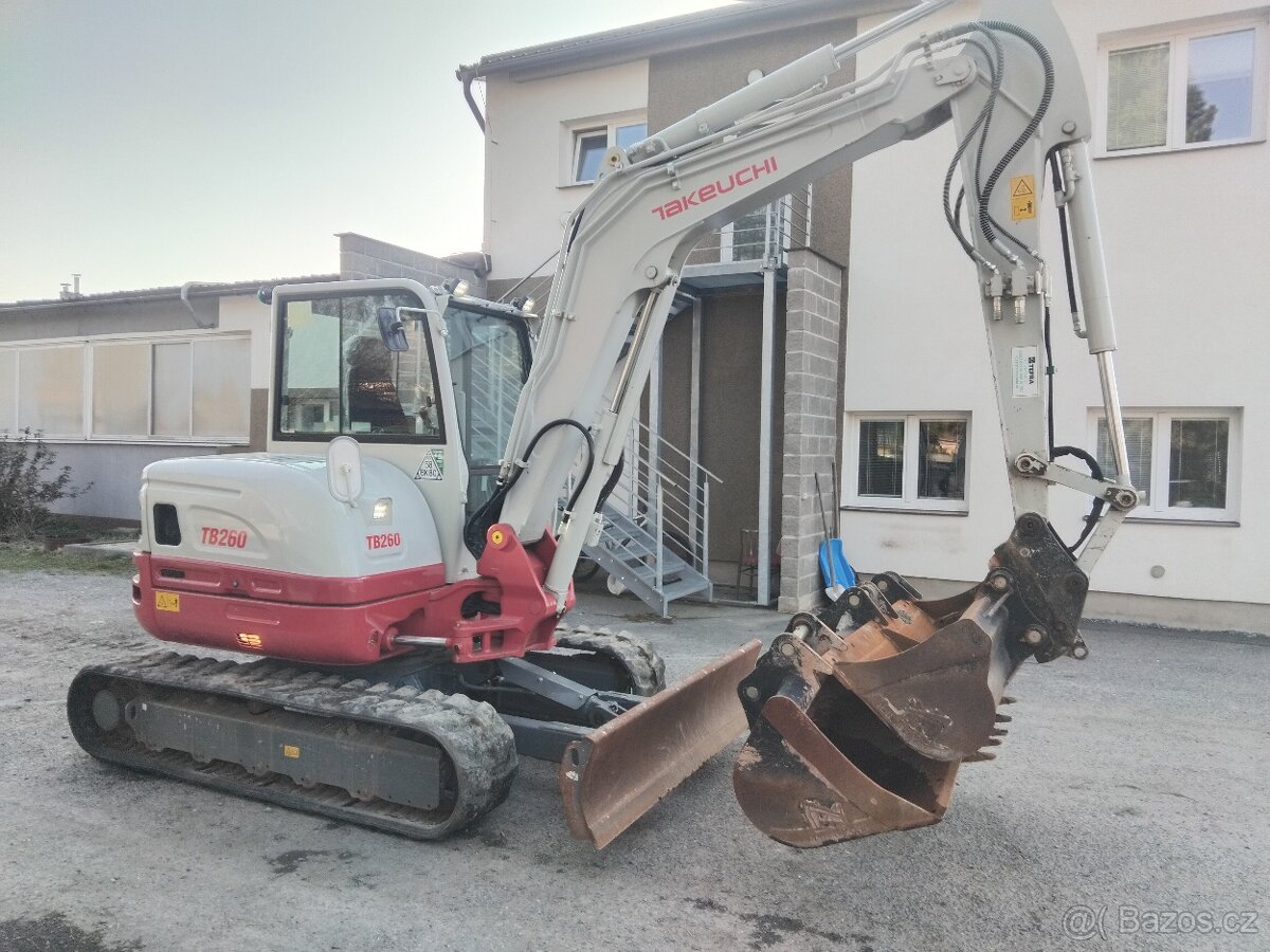 Takeuchi TB260 - 3