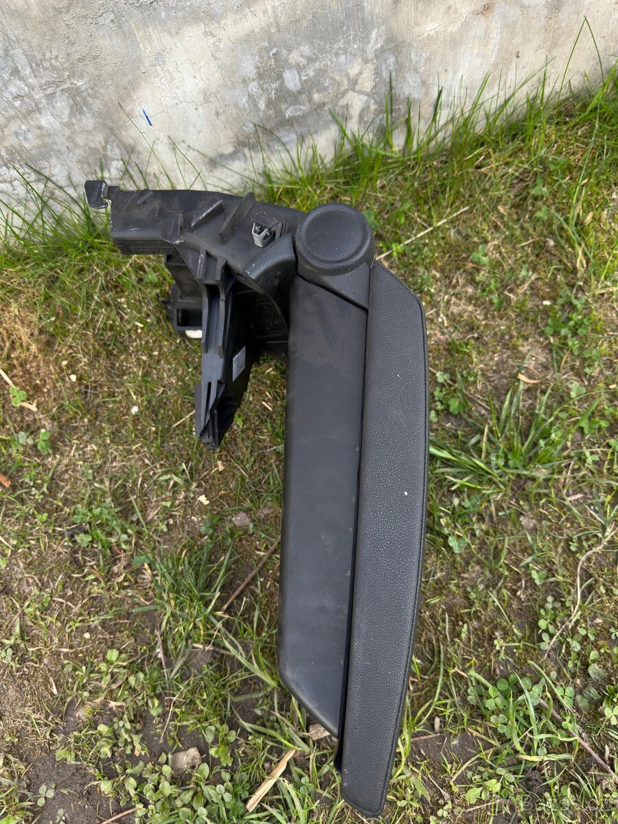 Loketní opěrka BMW e87/82/88 - 3