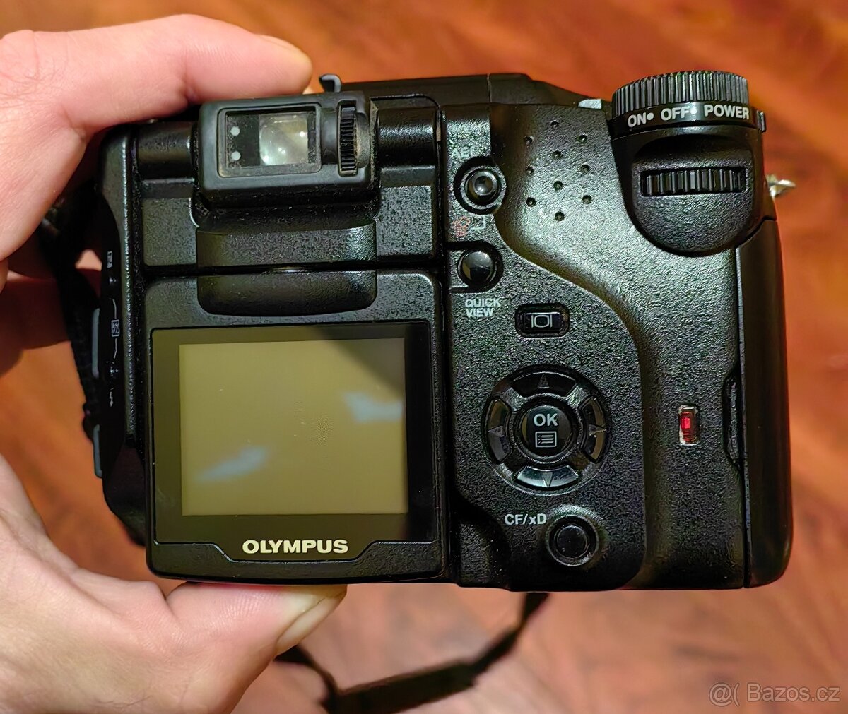 Olympus C-5060 - CCD - 3