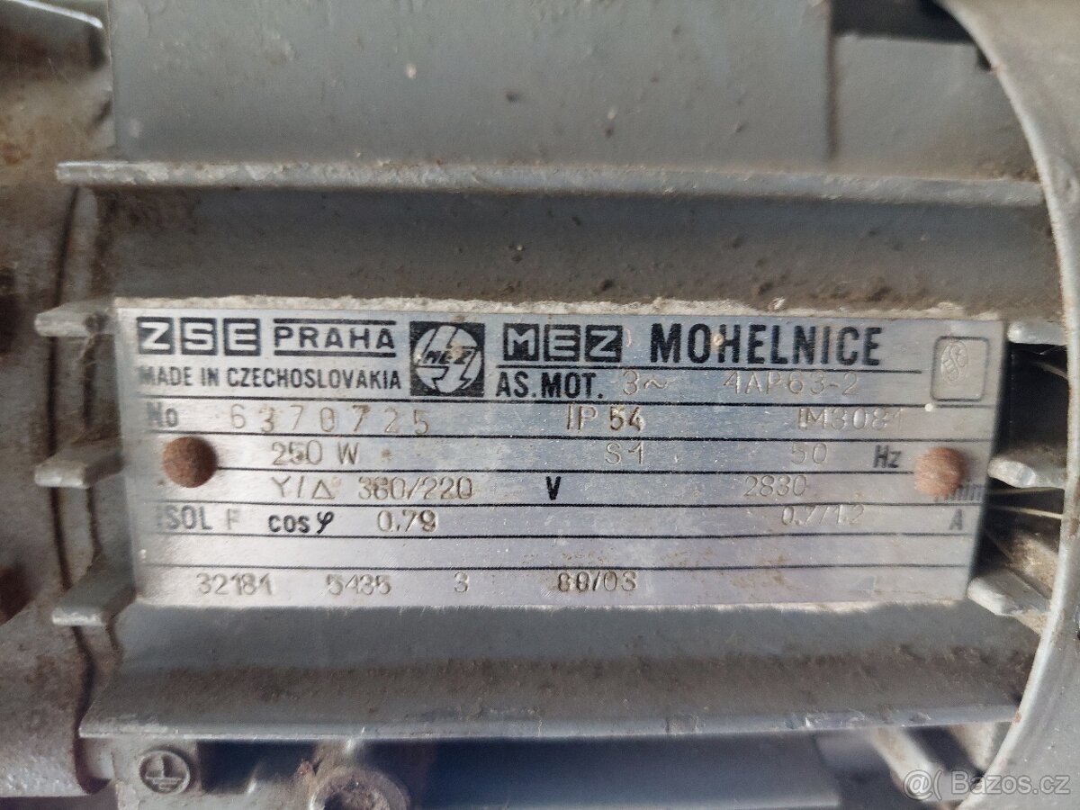 Přírubový motor - 3