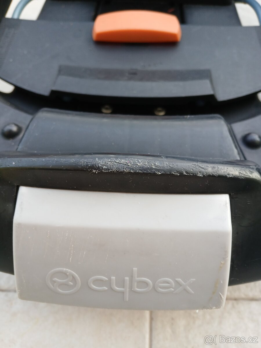 Autosedačka + izofix - 3