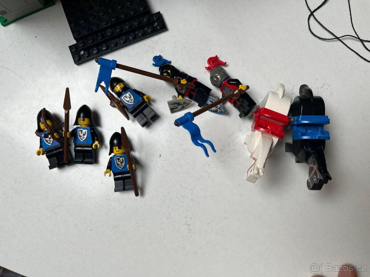 LEGO 6074 hrad falconů 80s - 3