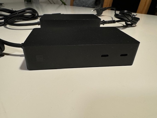 Microsoft Surface Dock 2 v orig. balení - 3