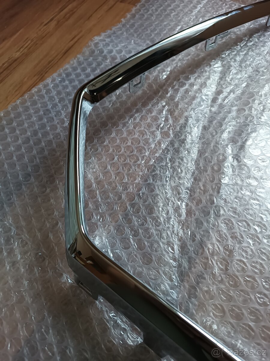 Rámeček masky AUDI A4 B9 2015-19R - 3