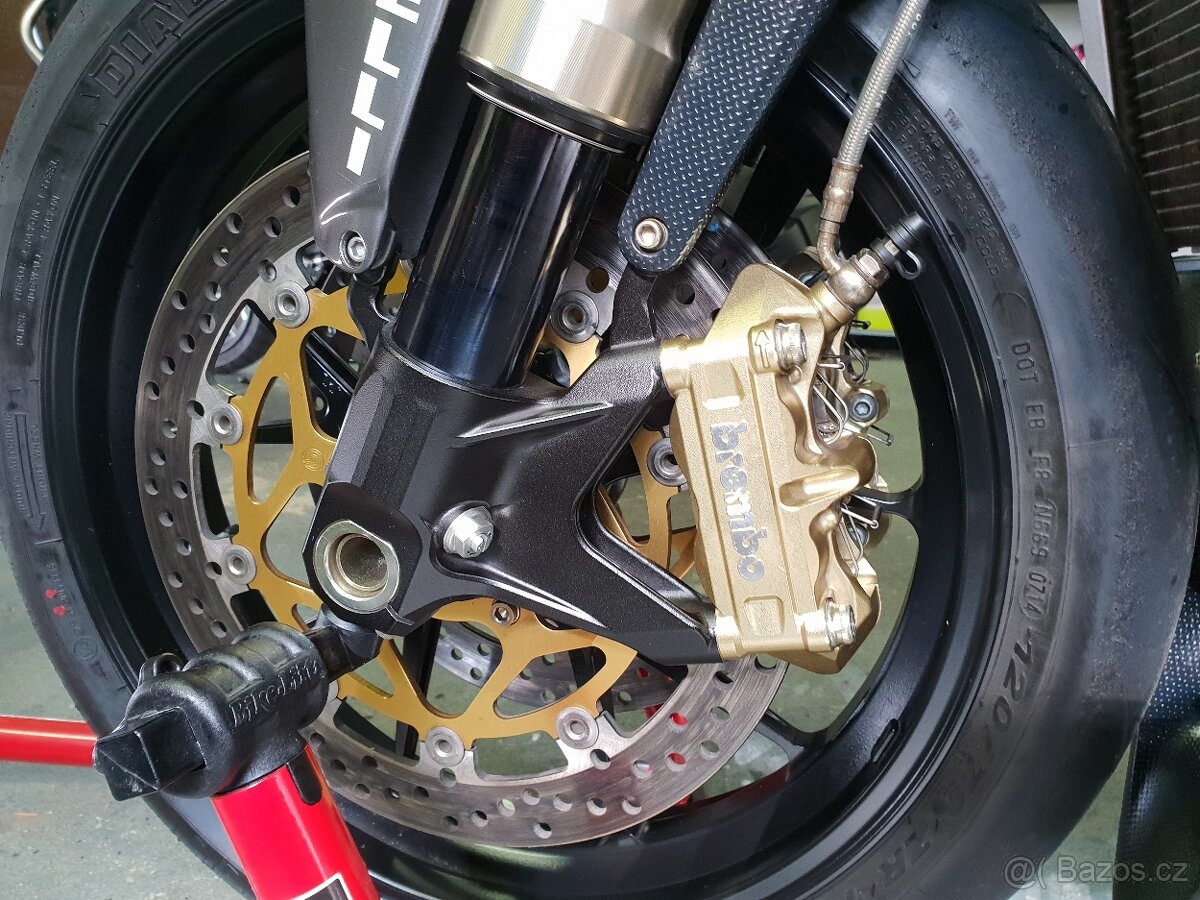 MV Agusta F4 1000 R - 3