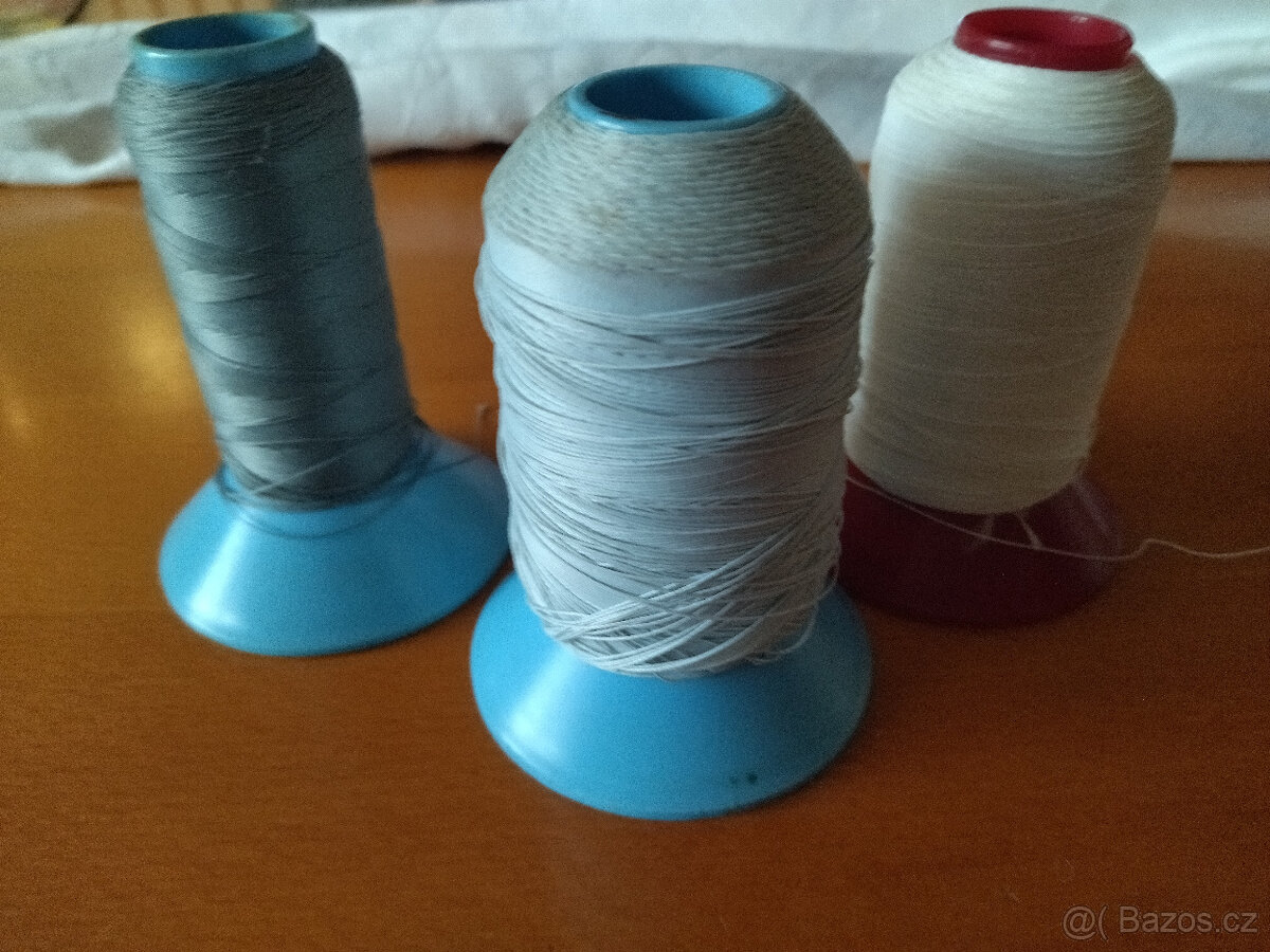 Nitě do šicího stroje, výšivka na kanavě, barvící páska do p - 3