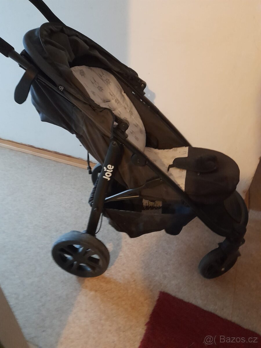 Skládací kočárek - 3