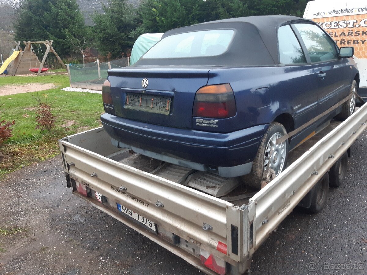 GOLF CABRIO DÍLY - 3