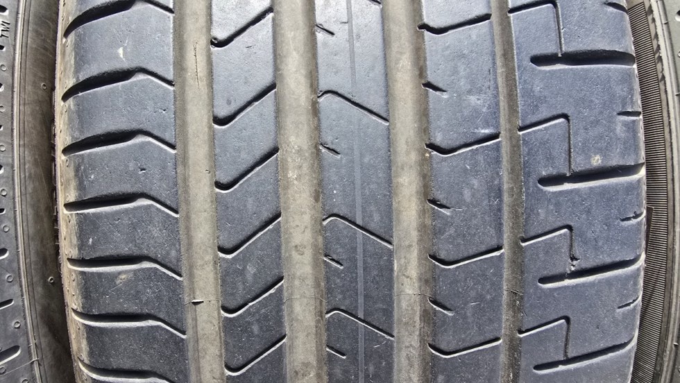 Letní pneu 245/45/19 Pirelli - 3
