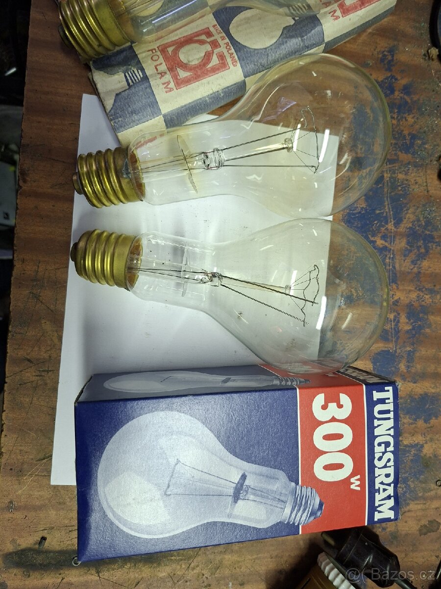 300W žárovky - 3