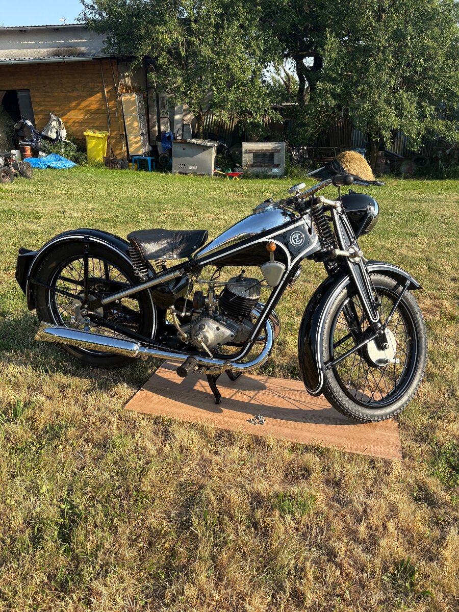 Motorka ČZ 175 - 3