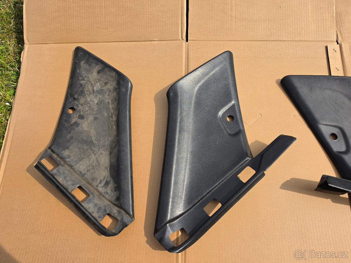 Sada originálních černých plastů interiéru Golf II - 3
