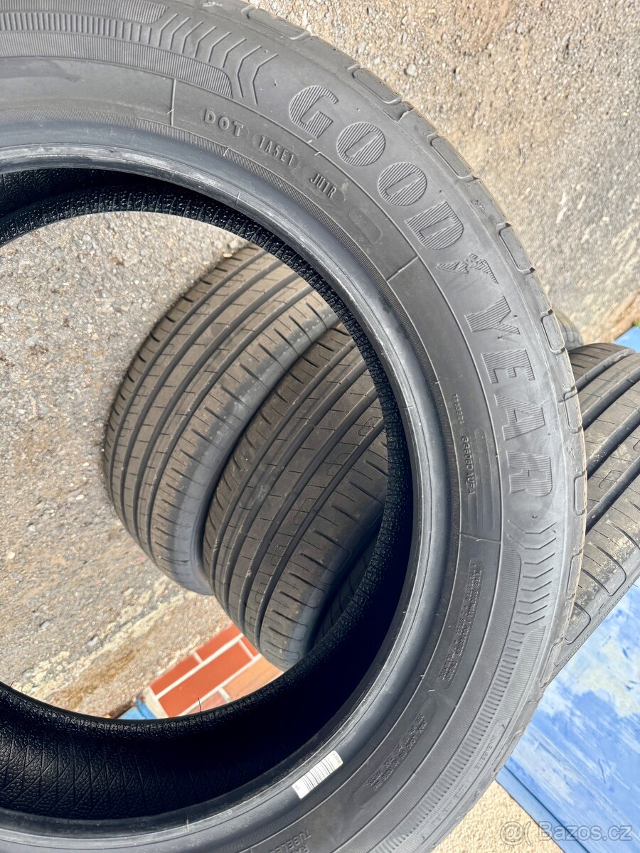 Letní pneu Goodyear Efficient Grip Performance 205/55 R17 - 3