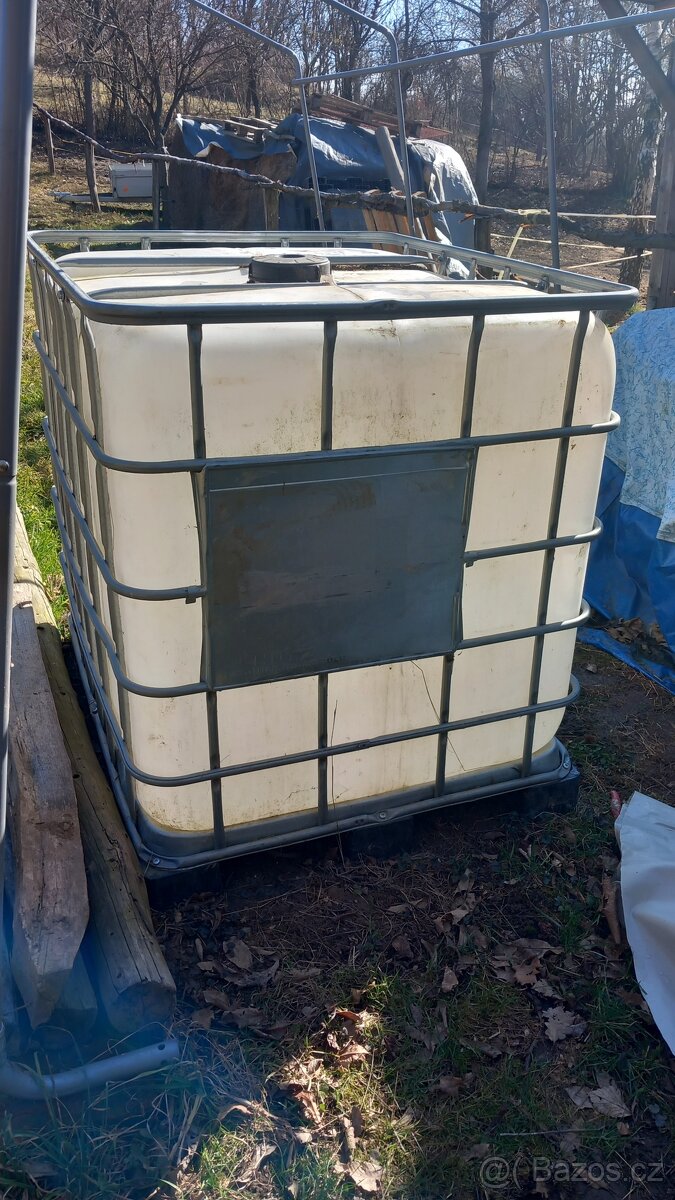 IBC KONTEJNER 1000 l na plastu - 3