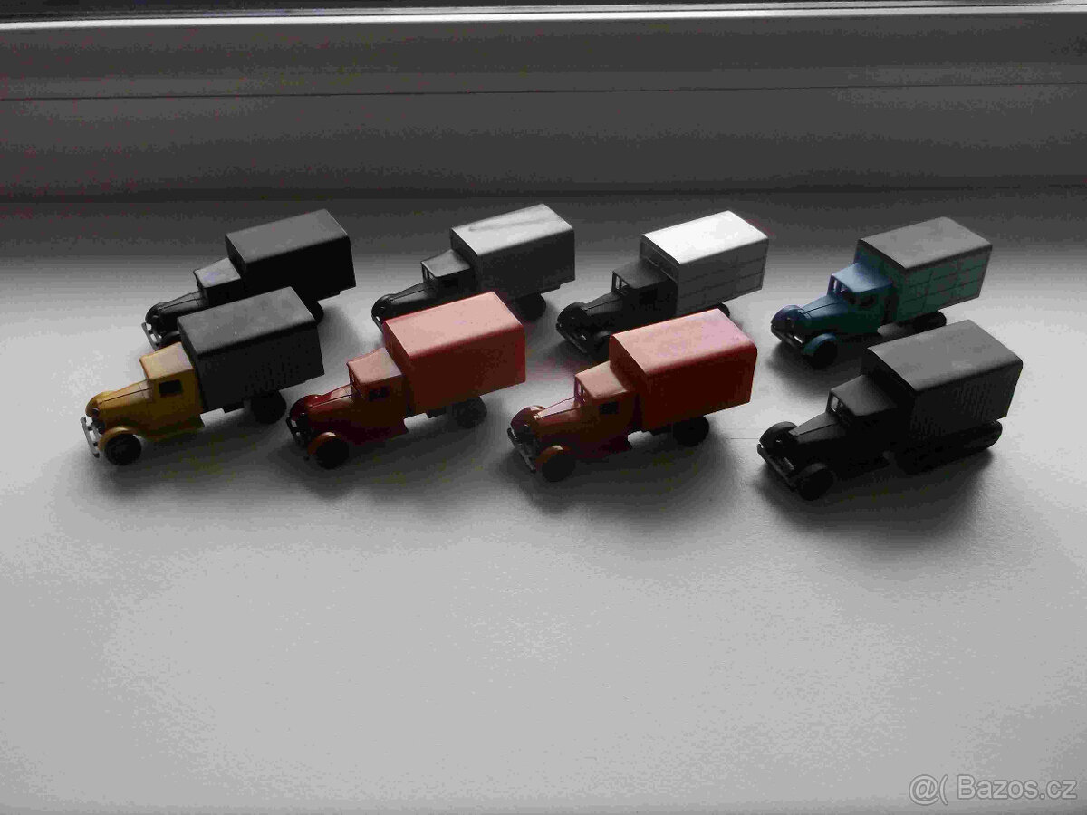 Predam historicke ruske plastikove modely ZIL AAA v 1:87 - 3