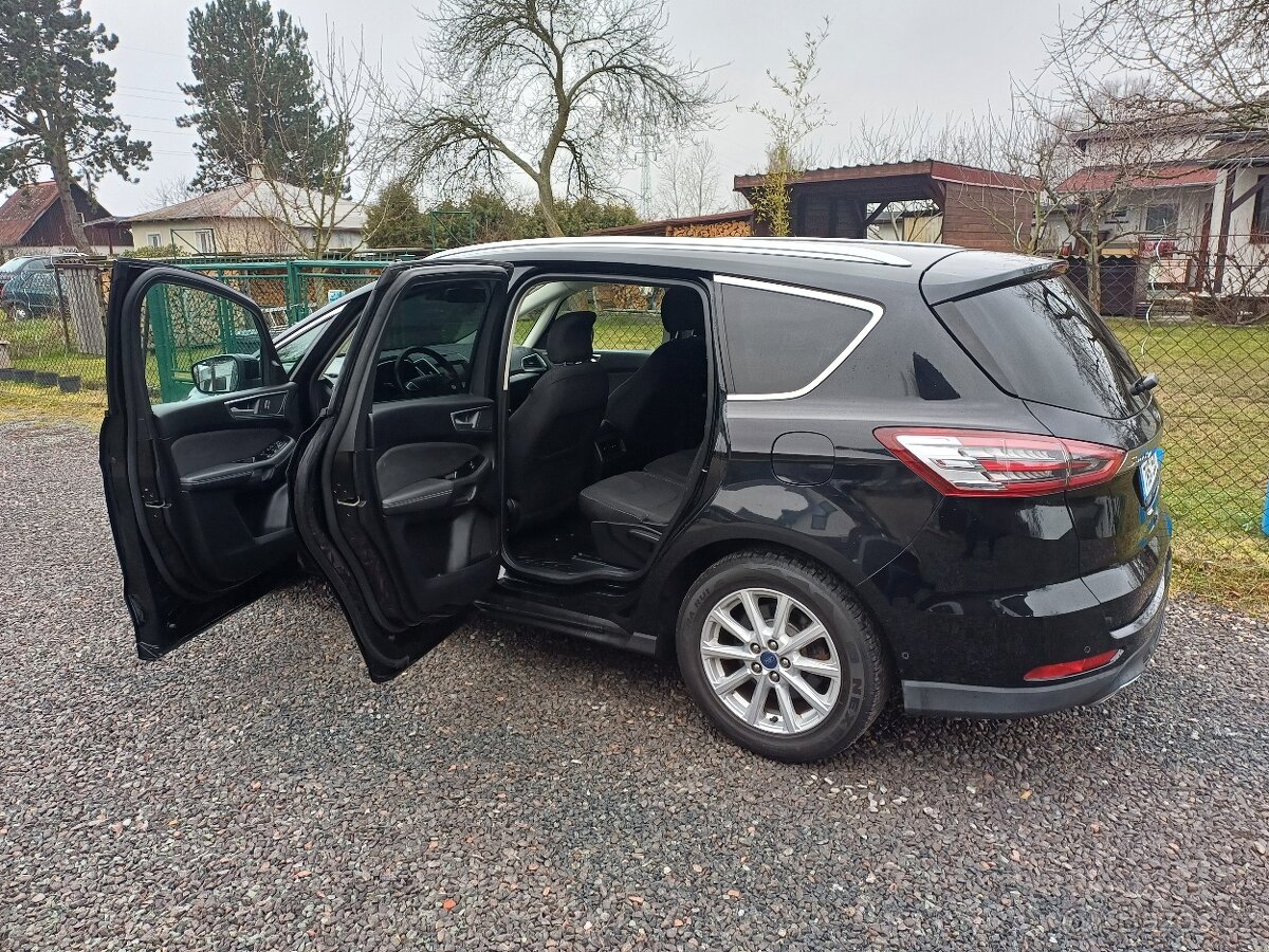 Krásný Ford S-Max 2.0 Tdci rok 2016 - 3