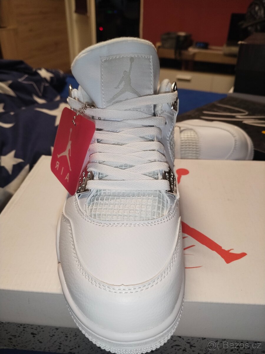 Nike Air Jordan 4 – White / Metallic Silver - 3