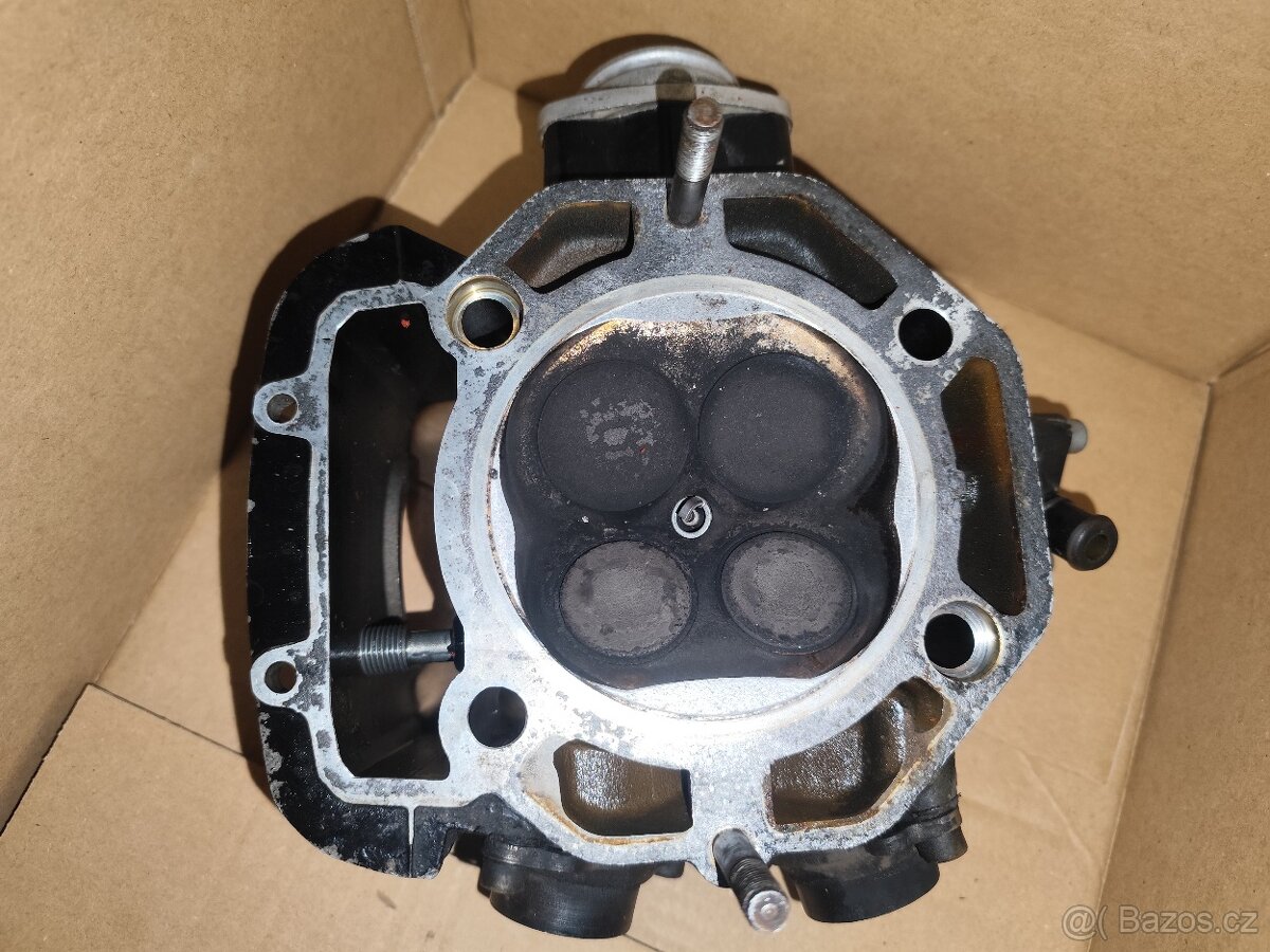 Hlava KTM lc4 640 - 3