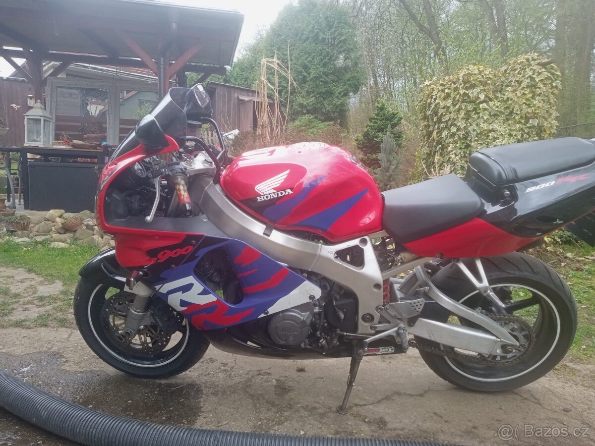 Honda CBR 900RR FIREBLADE 1996 - 3