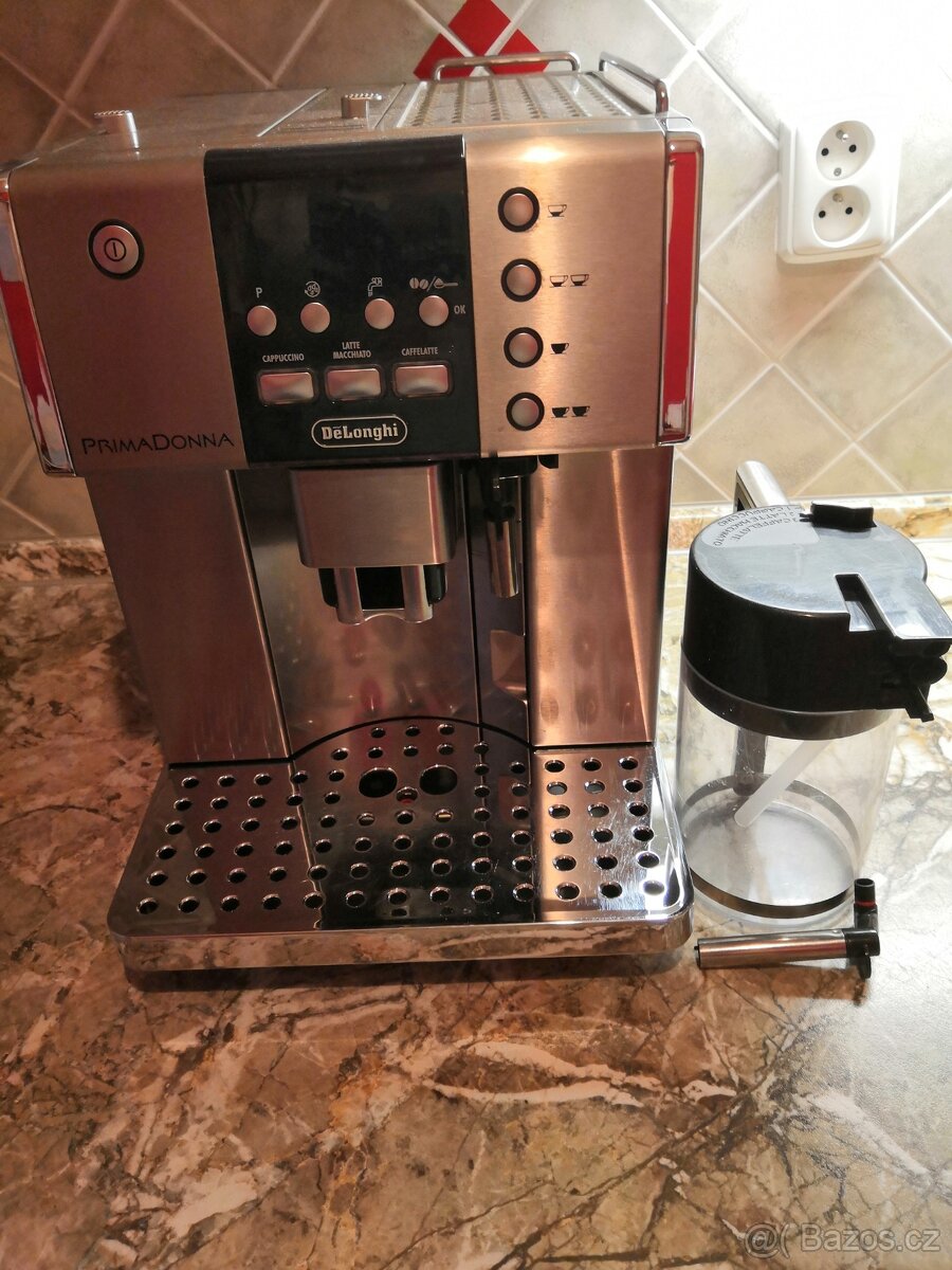 Kávovar DE LONGHI - 3