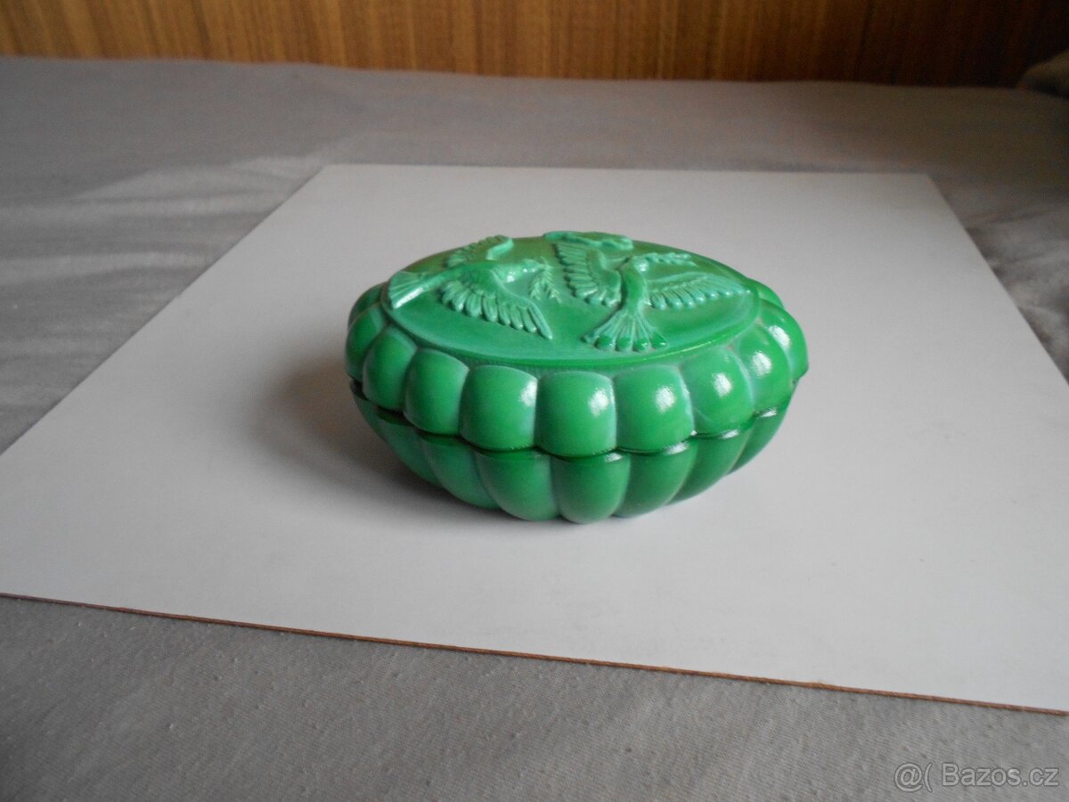 Stará dóza. Sklo JADE. - 3