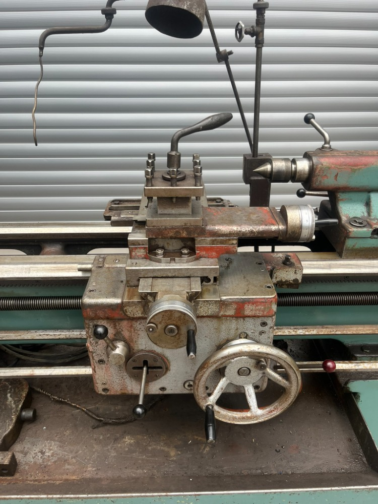 85. Hrotový soustruh SN 45B /1500 - 3