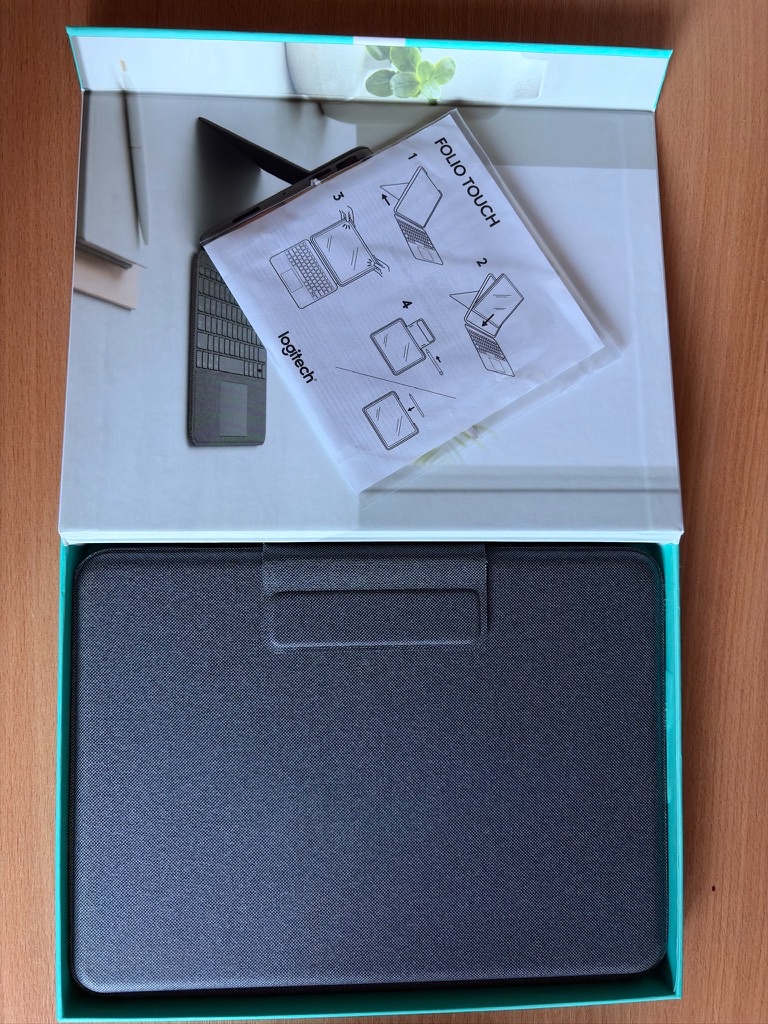 Logitech Folio Touch pro iPad Air 10,9" - 3