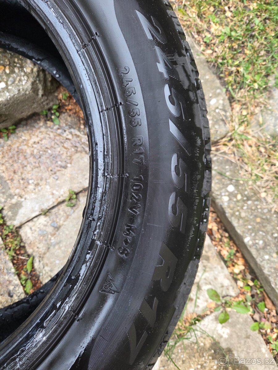 Pirelli 245/55 R17 - 3