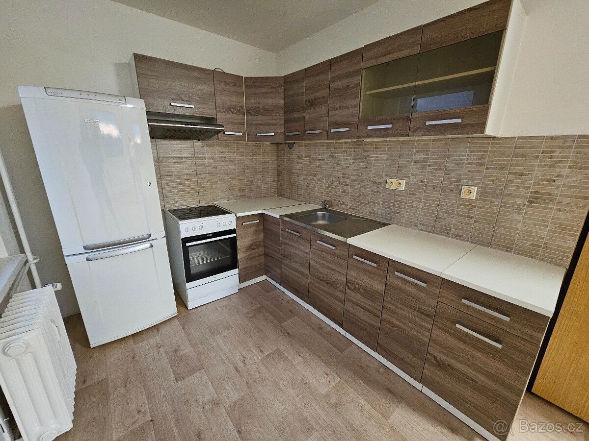 Pronájem bytu 3+1 s balkonem, Tyršova, Bělá pod Bezdězem - 3