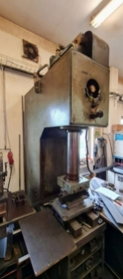 Hydraulický lis PYE 25 S v použitém stavu - 3